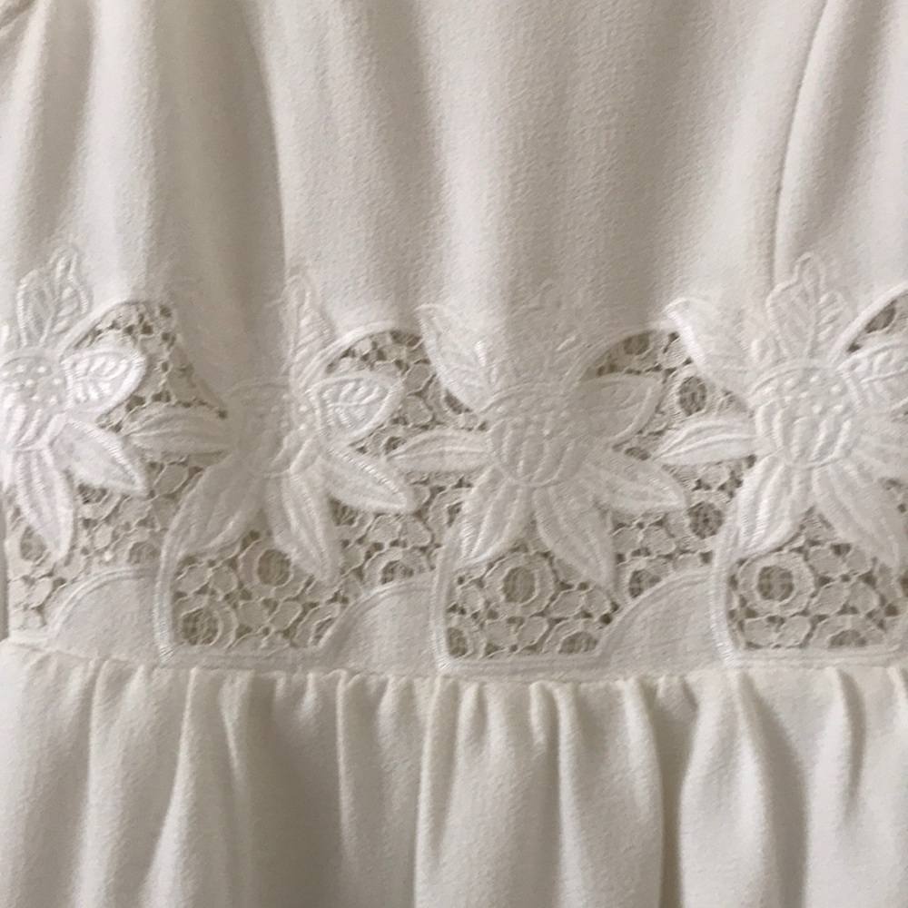 Ivory Lace Inset Dress - Picture 2 of 3